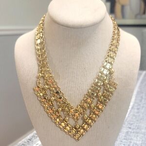 Beautiful Avon Vintage Gold Tone Link Necklace Statement Runway 18"